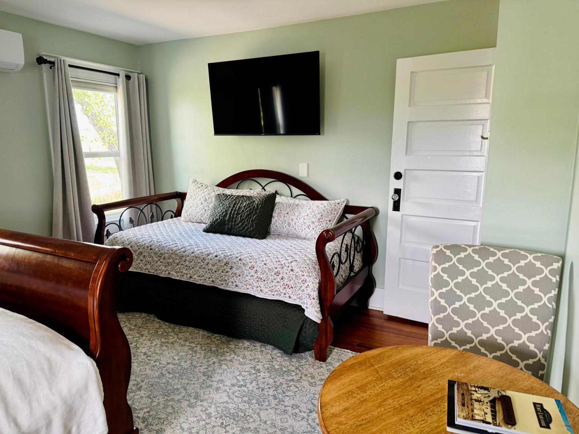 Hudson House Bed And Breakfast Wheatland Dış mekan fotoğraf